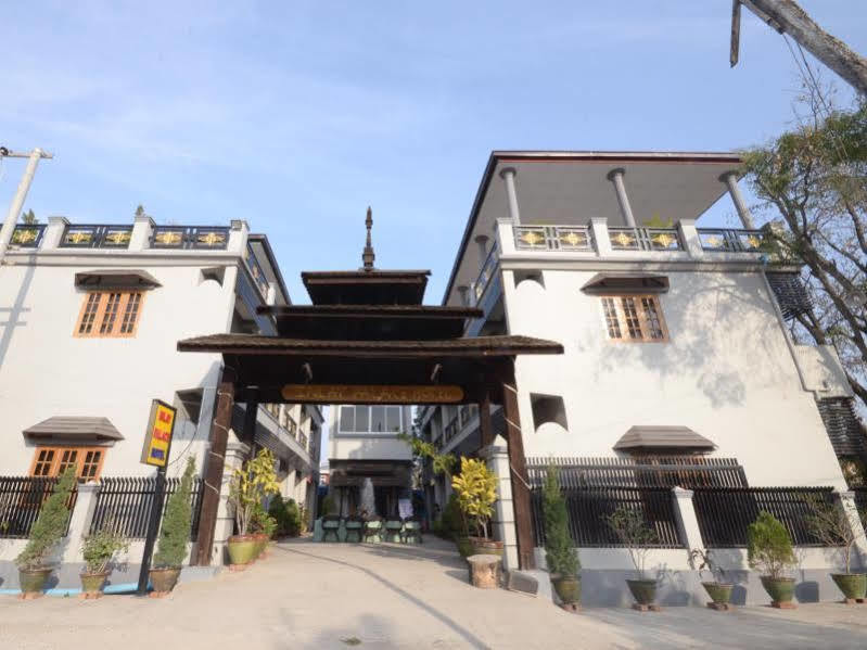 Inlay Palace Hotel Nyaung Shwe Exterior foto